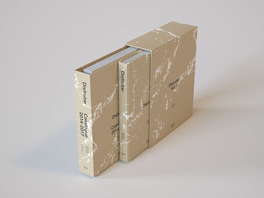 Disfrutar Volume 1 in English